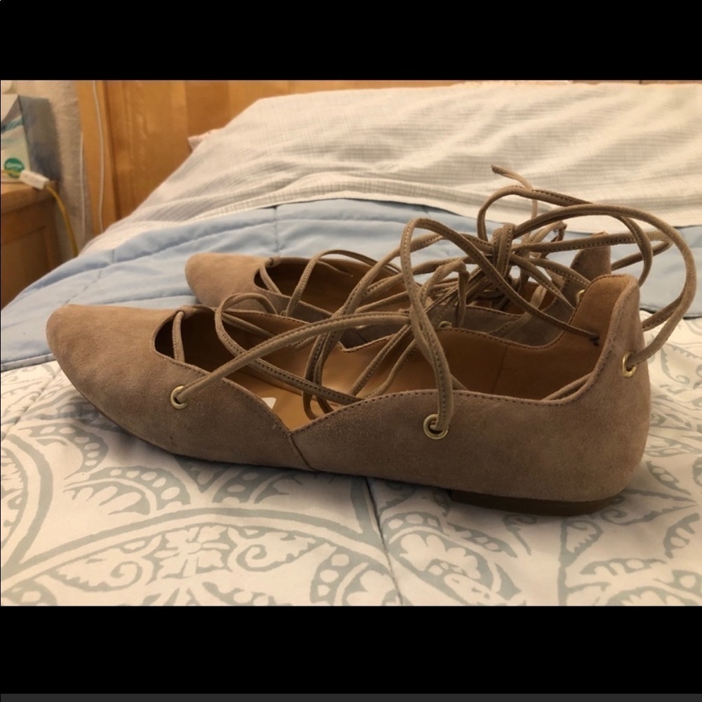 Nine West lace flats